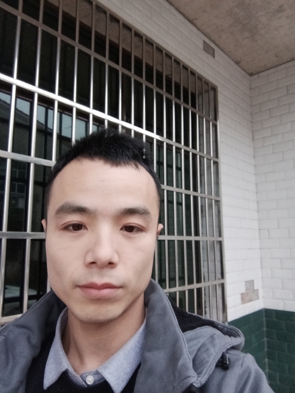 笑得那么开心的第三张照片--湖南残疾人相亲网